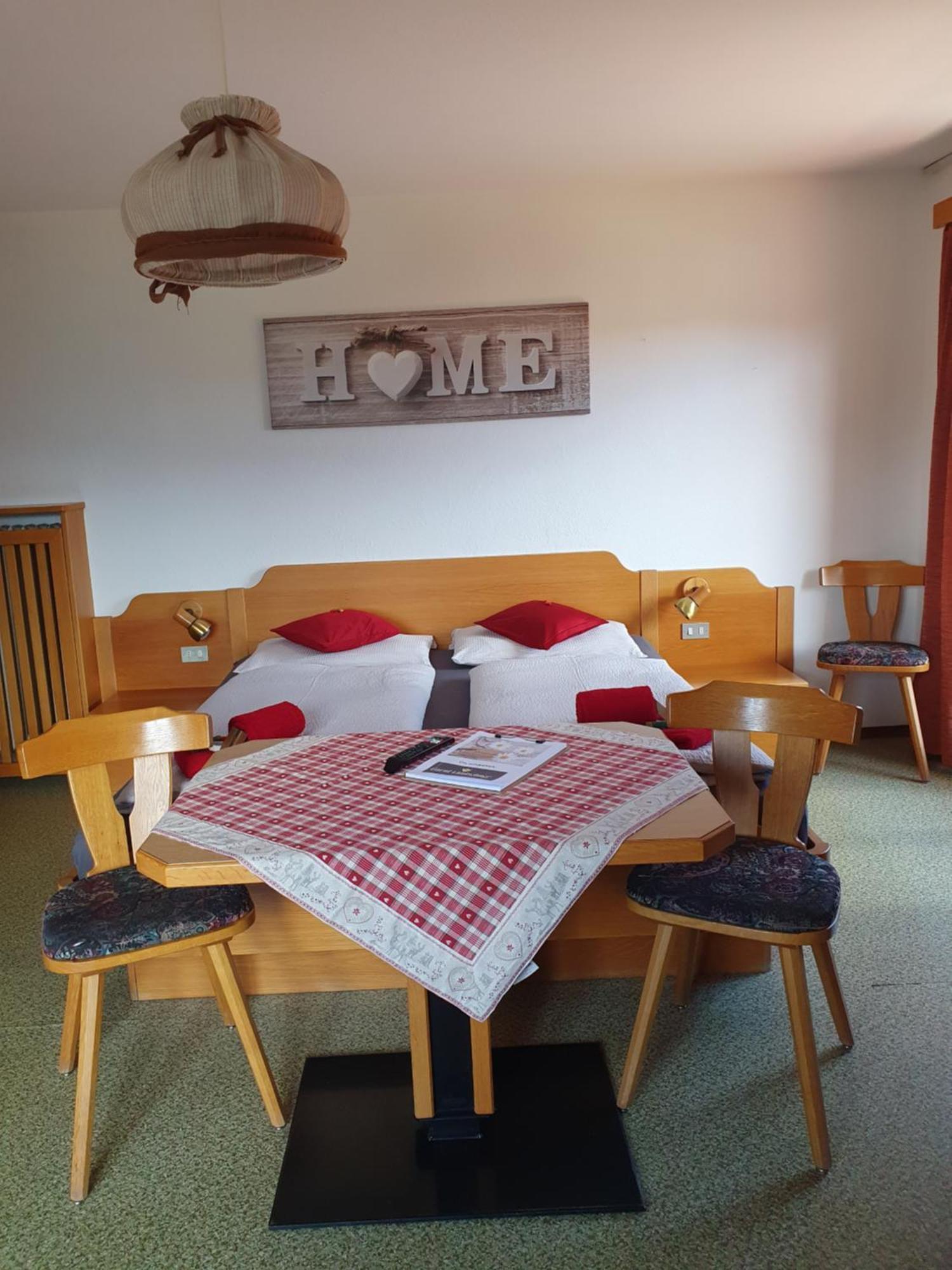 B&B Garni Lantschner Castelrotto Bagian luar foto