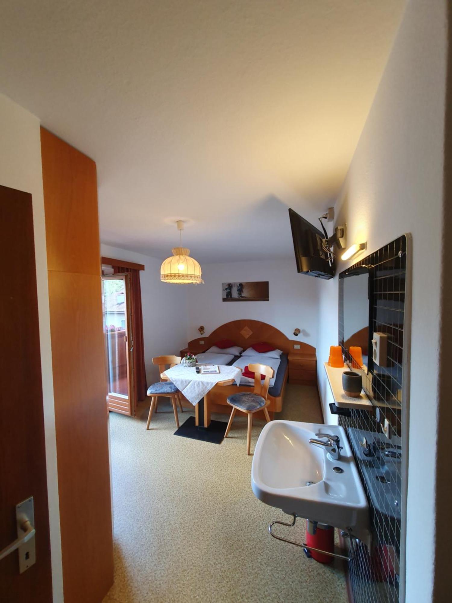 B&B Garni Lantschner Castelrotto Bagian luar foto