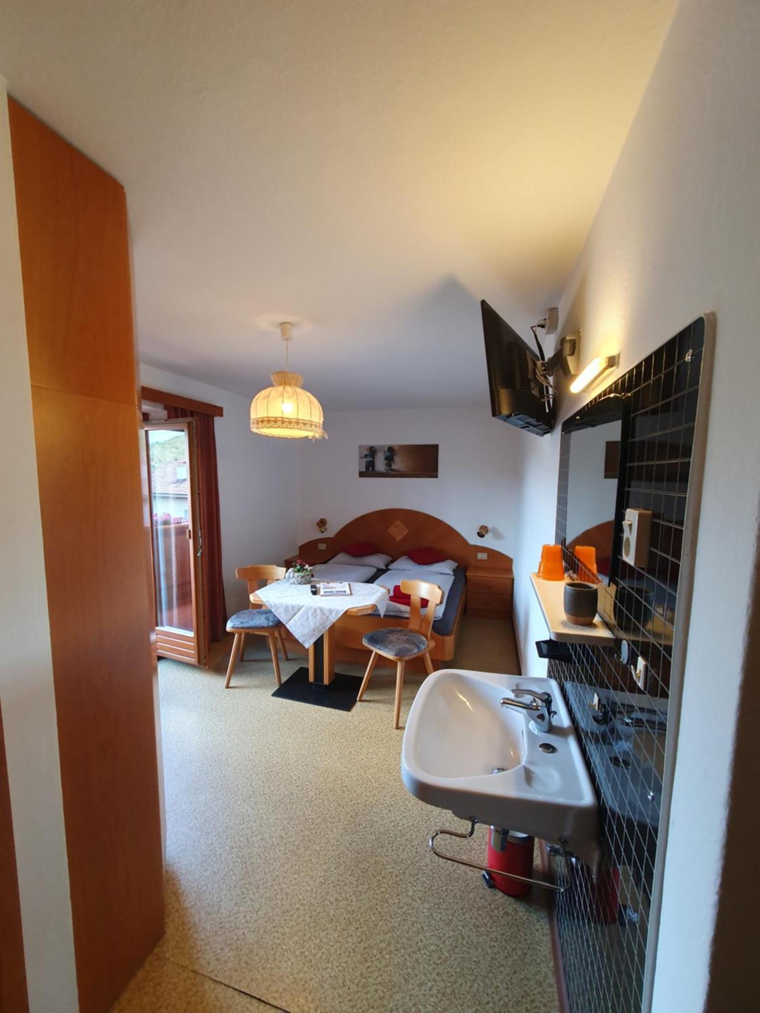 B&B Garni Lantschner Castelrotto Bagian luar foto